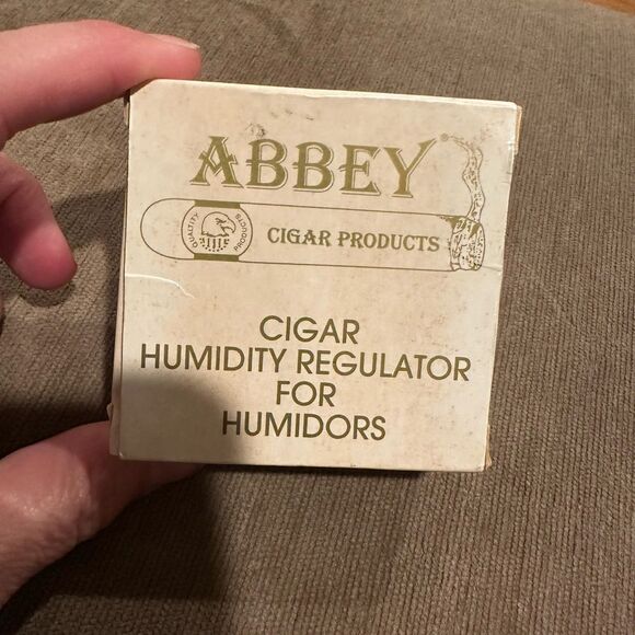 ABBEY Cigar Humidity Regulator - Picture 1 of 2